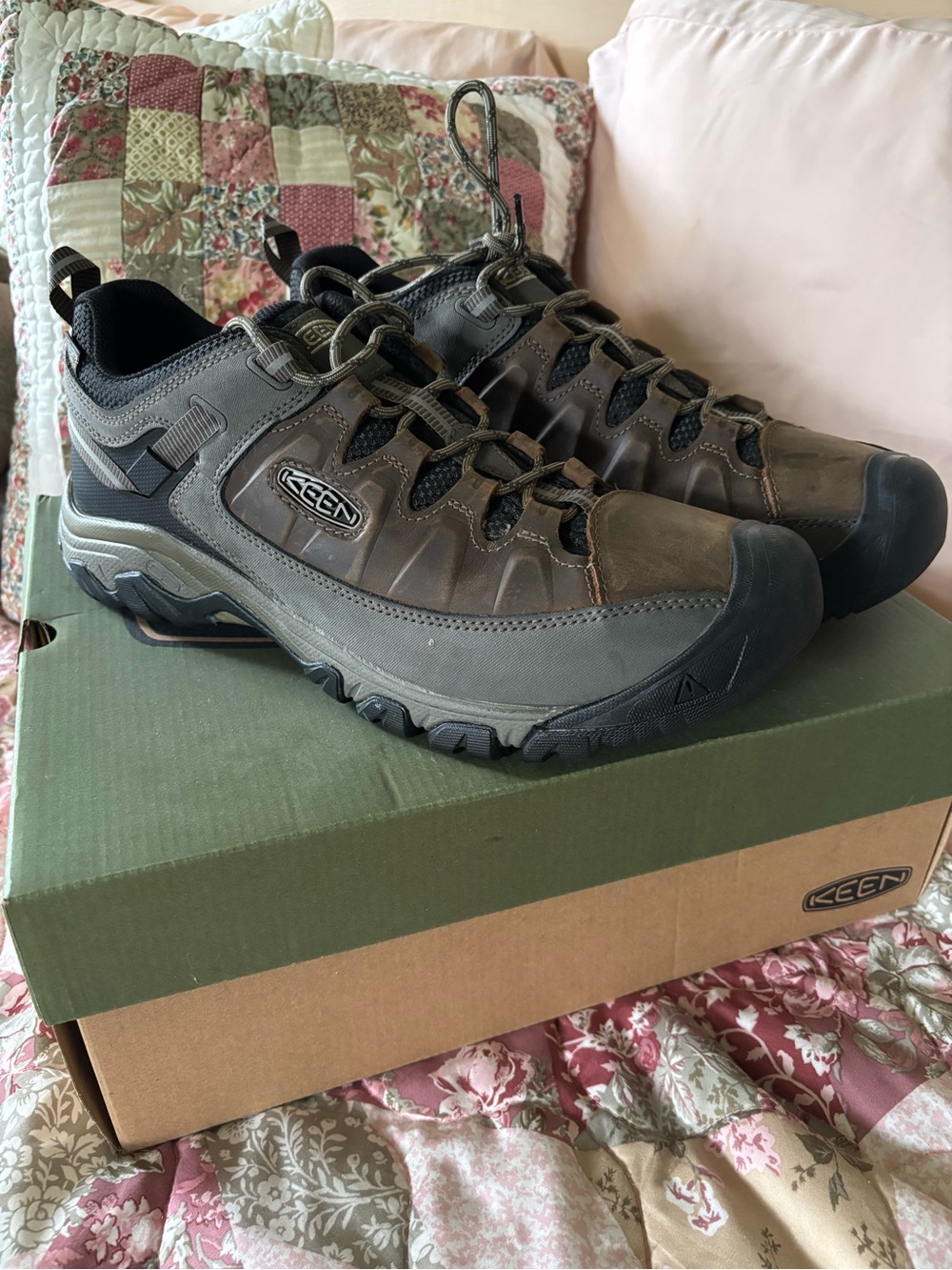 KEEN Men's Brown/Gray Outdoor Trail Sneakers